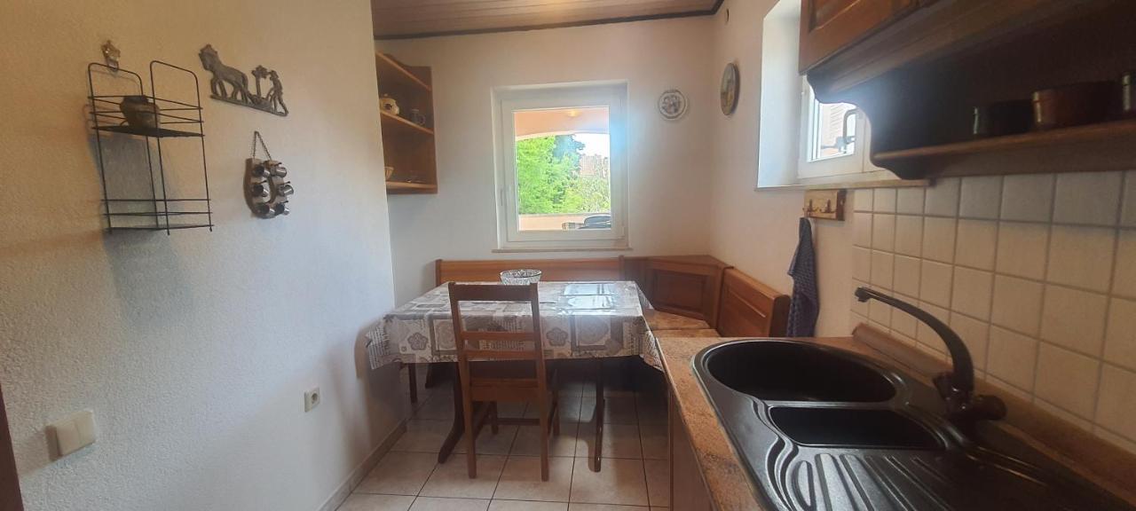 Apartments Ivanka G Malinska Zewnętrze zdjęcie