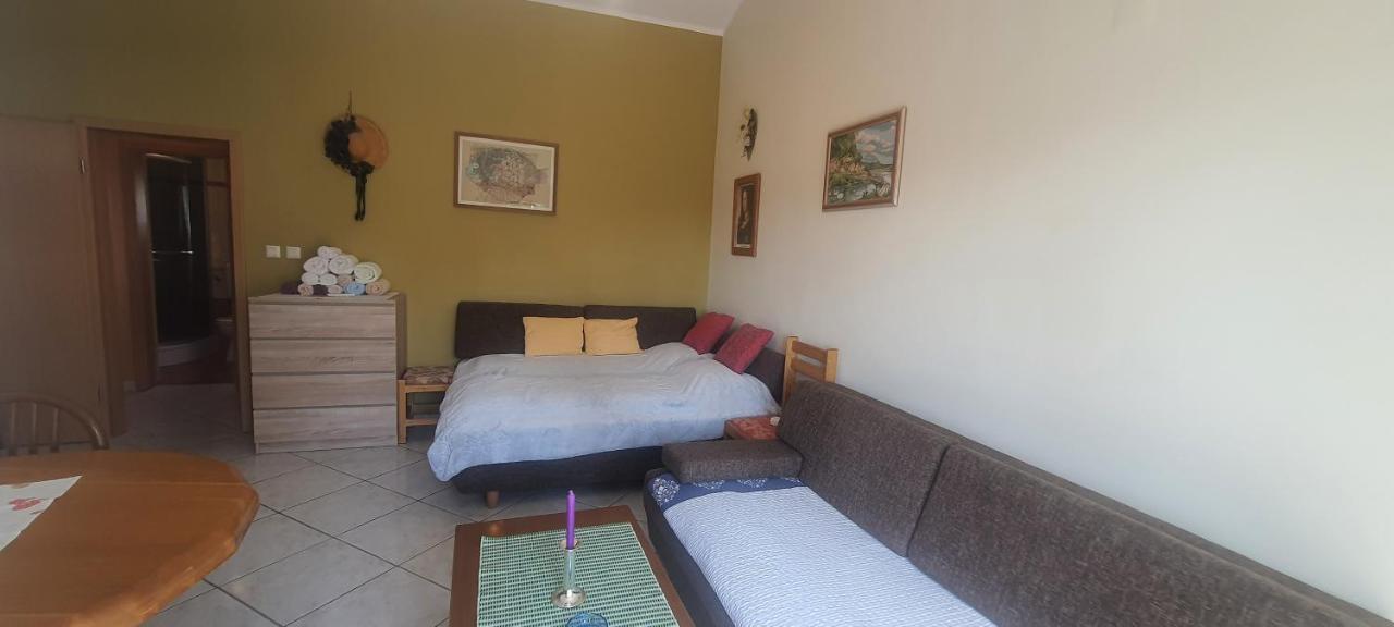 Apartments Ivanka G Malinska Zewnętrze zdjęcie